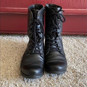 Steve Madden Troopa Boots